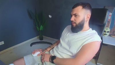 OscarWills webcam model stream image