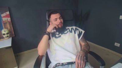 OscarWills webcam model stream image
