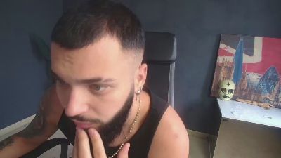 OscarWills webcam model stream image