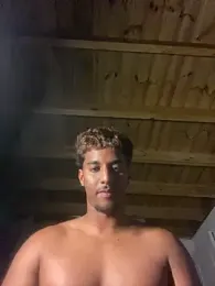 Axel_black10 webcam model stream image