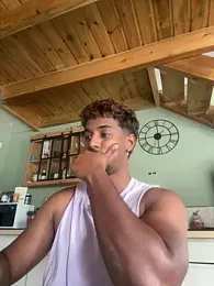 Axel_black10 webcam model stream image