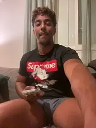 Axel_black10 webcam model stream image