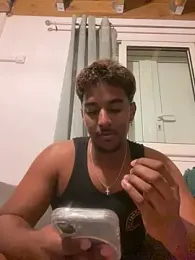 Axel_black10 webcam model stream image