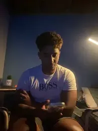 Axel_black10 webcam model stream image