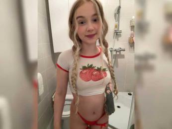 MimiMila webcam bongacams model stream image