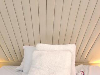 Chel Hilton webcam model stream image