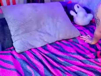 night_angell webcam model stream image