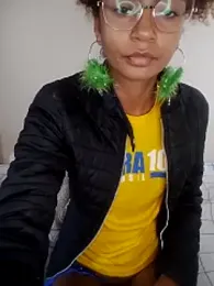Emanuelle_manu webcam model stream image