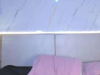 julieta-blue webcam model stream image