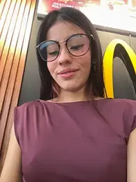 Alejandra_ospina webcam stripchat model stream image