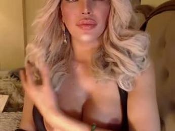 yourhotuniversexo webcam model stream image