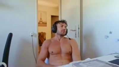 ALPHA_HUNK webcam model stream image