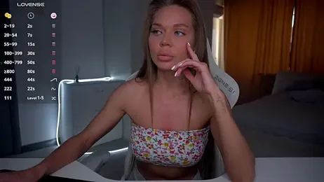 eVvushka webcam model stream image