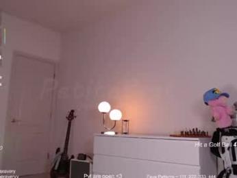 petitebrat webcam model stream image