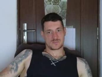 tattooedhunk_ webcam model stream image