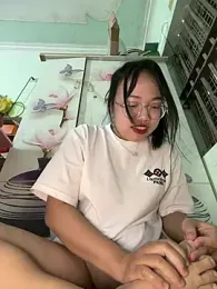 Emmiuuuu03 webcam model stream image