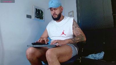 Bigsmale webcam model stream image