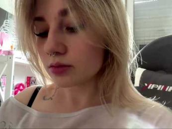 FlippyPippy webcam bongacams model stream image