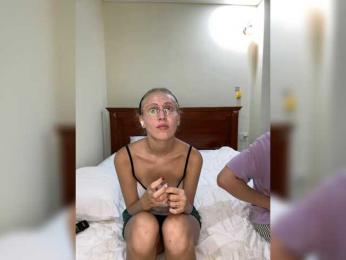 Durnaya_kis webcam model stream image