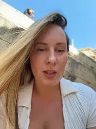 Mona_Plus webcam model stream image