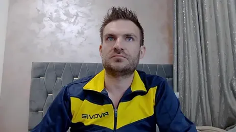 10in_deluxe webcam stripchat model stream image