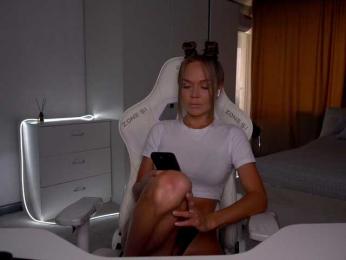 eVvushka webcam model stream image