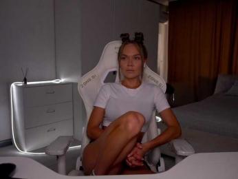 eVvushka webcam model stream image