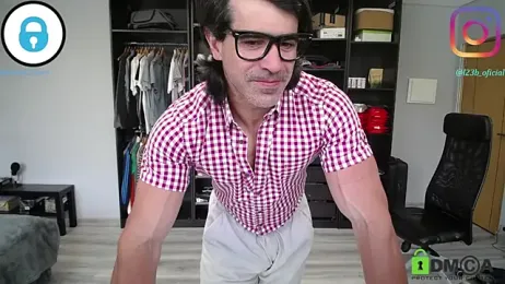 latinoo23bom webcam stripchat model stream image