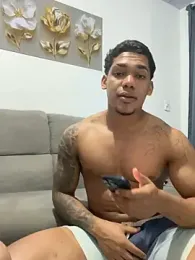 YuriCardosox79 webcam stripchat model stream image