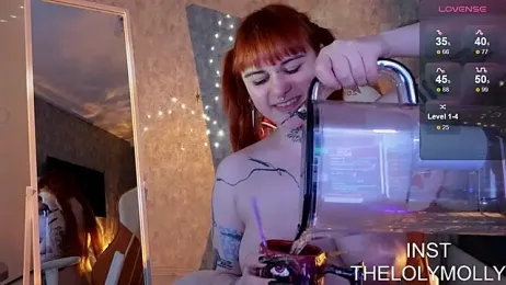 LolyMolli webcam model stream image