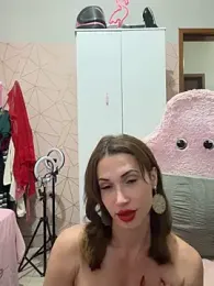 Irresistible24 webcam model stream image