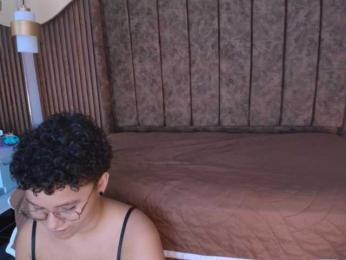 azul--honey webcam model stream image