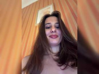 MoniClark webcam bongacams model stream image