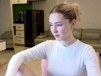 KUQOSA webcam model stream image