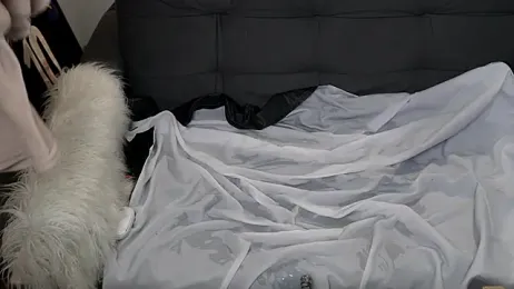 LauraColour webcam model stream image