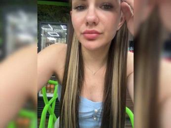 Alissa2 webcam model stream image