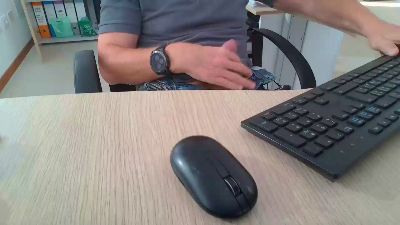 Oszlar webcam model stream image