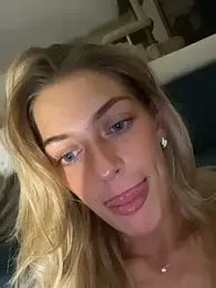 Bellalolahot webcam model stream image