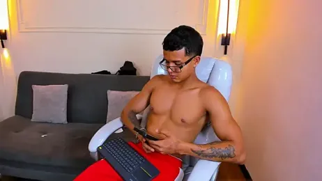 Paradise_boy_s webcam model stream image