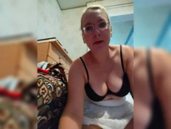 Vika211 webcam model stream image