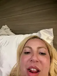 Juuhschmitt webcam stripchat model stream image