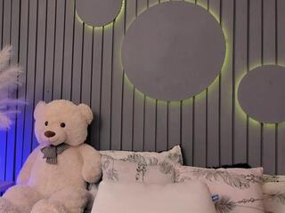 Susan Kiut webcam model stream image