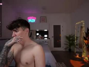 evan_white_ webcam model stream image