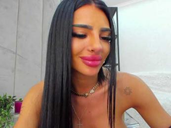 BritneyCharm webcam model stream image