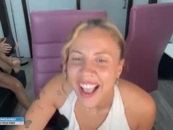 alondra_on_fire webcam model stream image