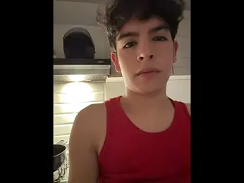 Blum_icee webcam stripchat model stream image