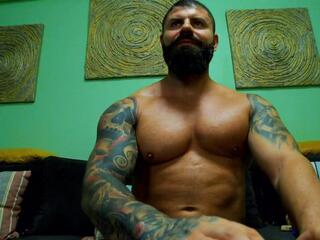 Xtream Leonard webcam model stream image