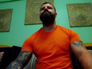 Xtream Leonard webcam model stream image