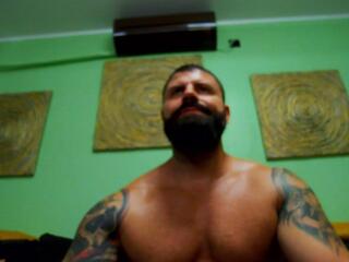 Xtream Leonard webcam model stream image