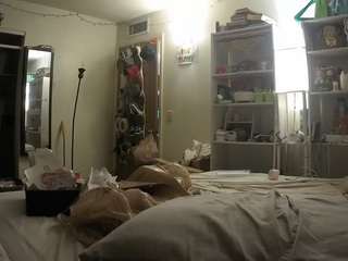 voyeurcam-freakyfeline-01 webcam model stream image
